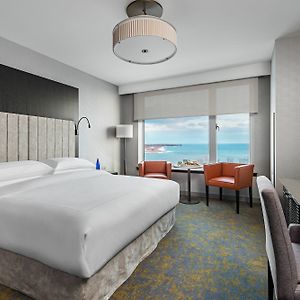Luxury Room 1 King Bed
